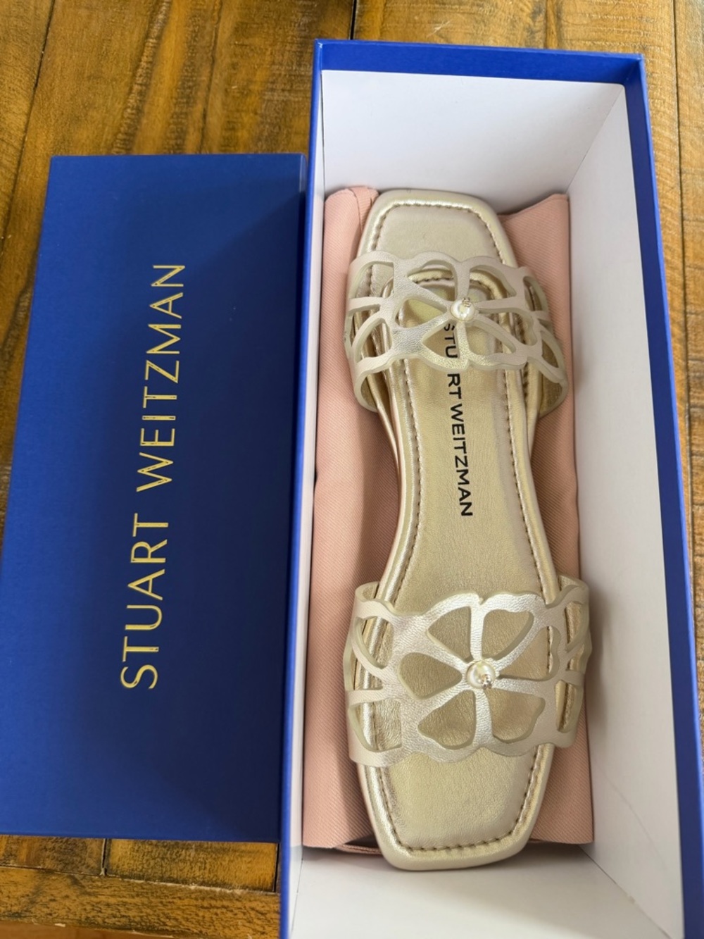 Stuart Weitzman Champagne Gold Floral Cutout Slide Sandal size 6 women brand new